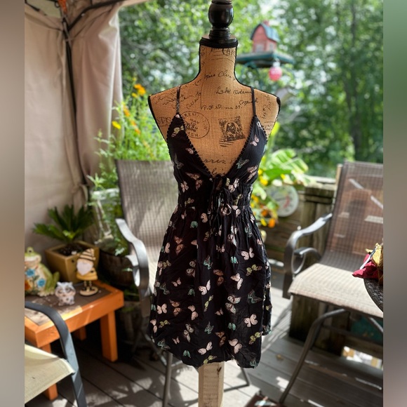 WILD FABLE🦋NWT BUTTERFLY DRESS - Picture 3 of 9